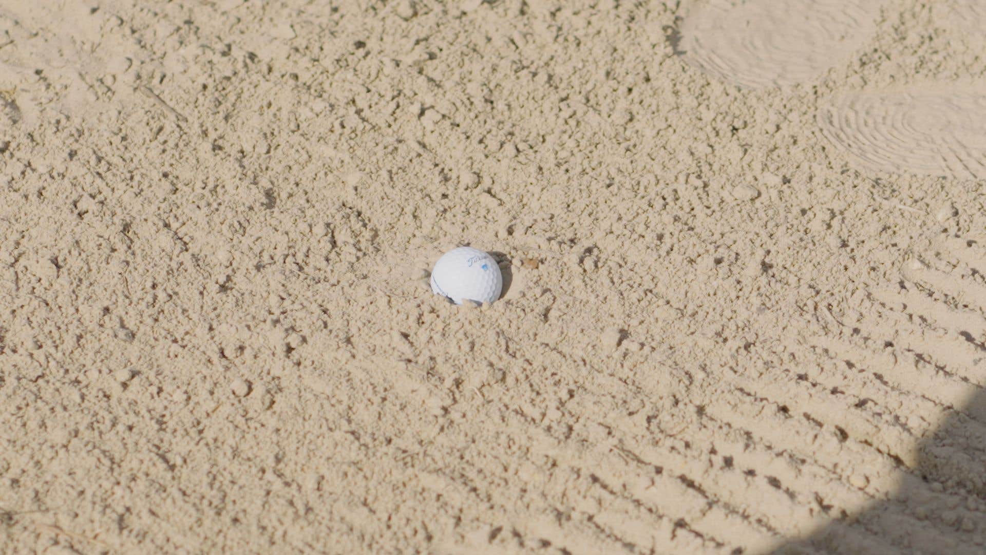 This unique method makes fried-egg bunker shots easy